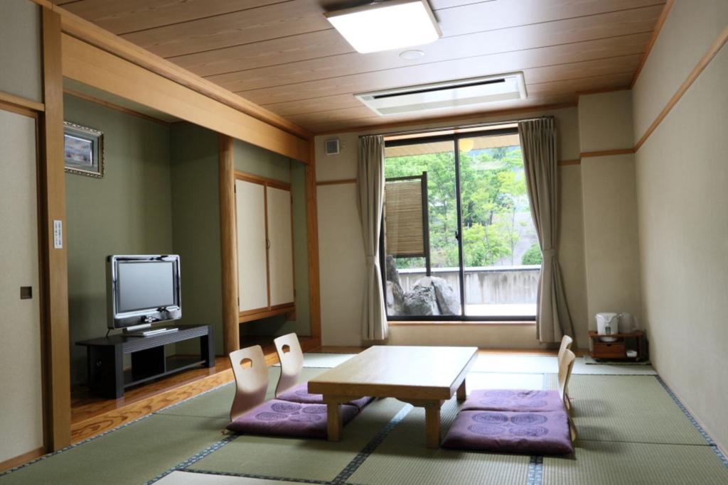 Ishiuchi Yung Parunas Minamiuonuma Exterior foto